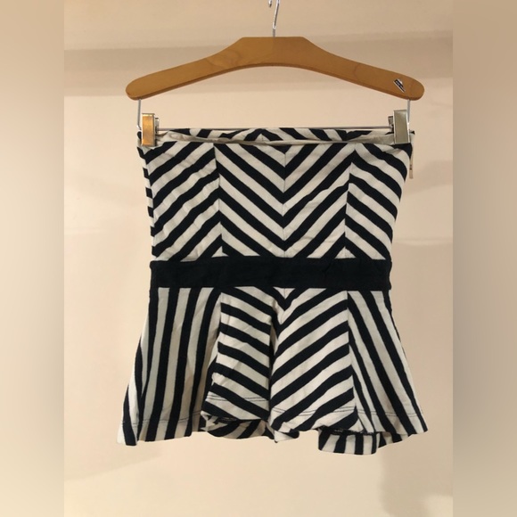 Chevron strapless tube top - Picture 3 of 3